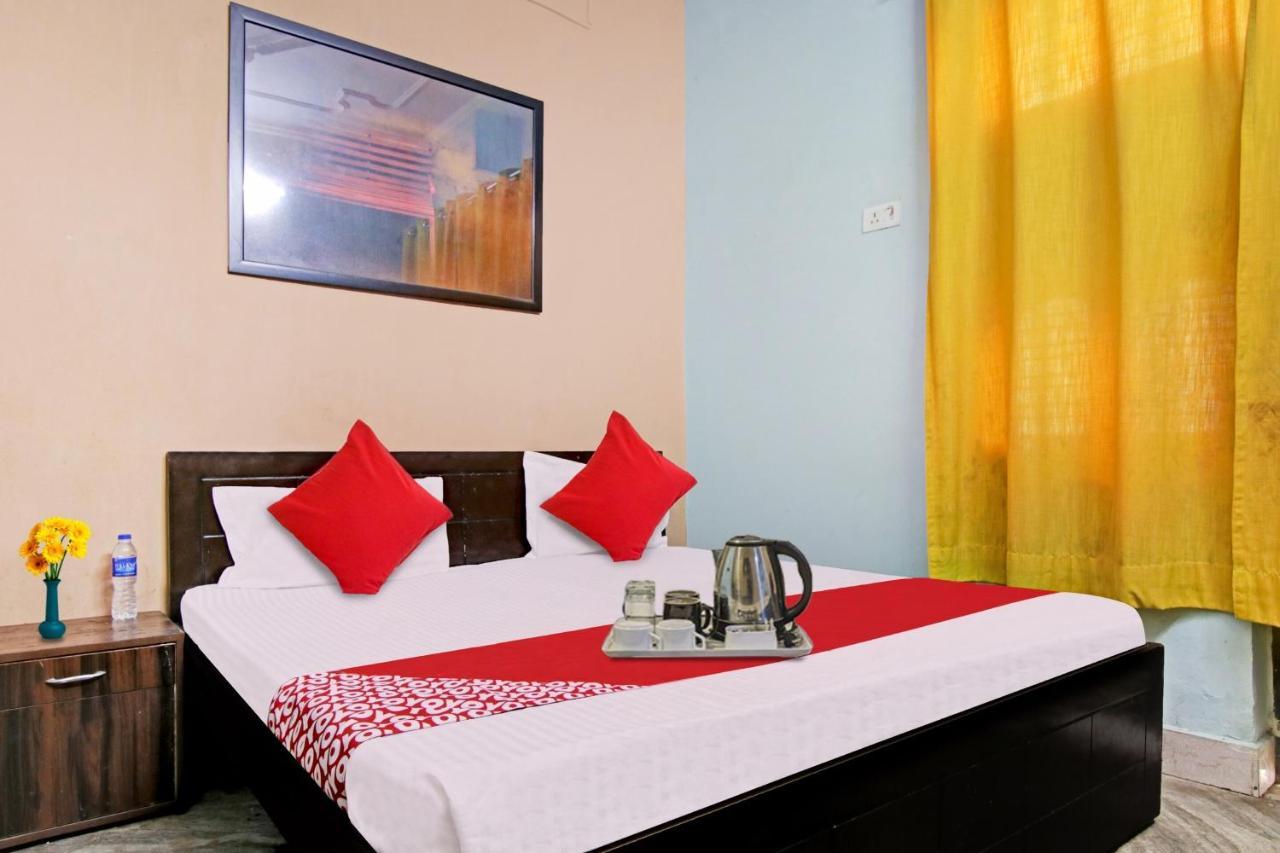 Flagship Hotel Decent Stay Near Pvr Vikaspuri Delhi Neu-Delhi Exterior foto