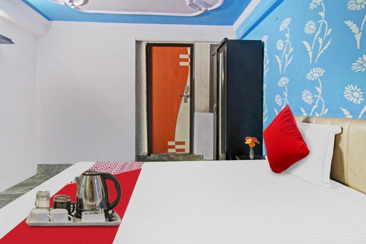 Flagship Hotel Decent Stay Near Pvr Vikaspuri Delhi Neu-Delhi Exterior foto