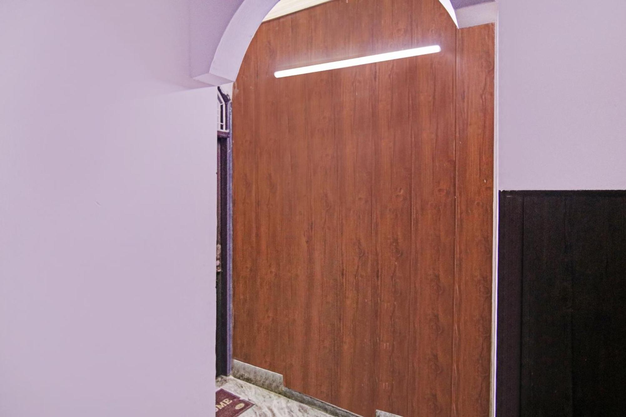 Flagship Hotel Decent Stay Near Pvr Vikaspuri Delhi Neu-Delhi Exterior foto