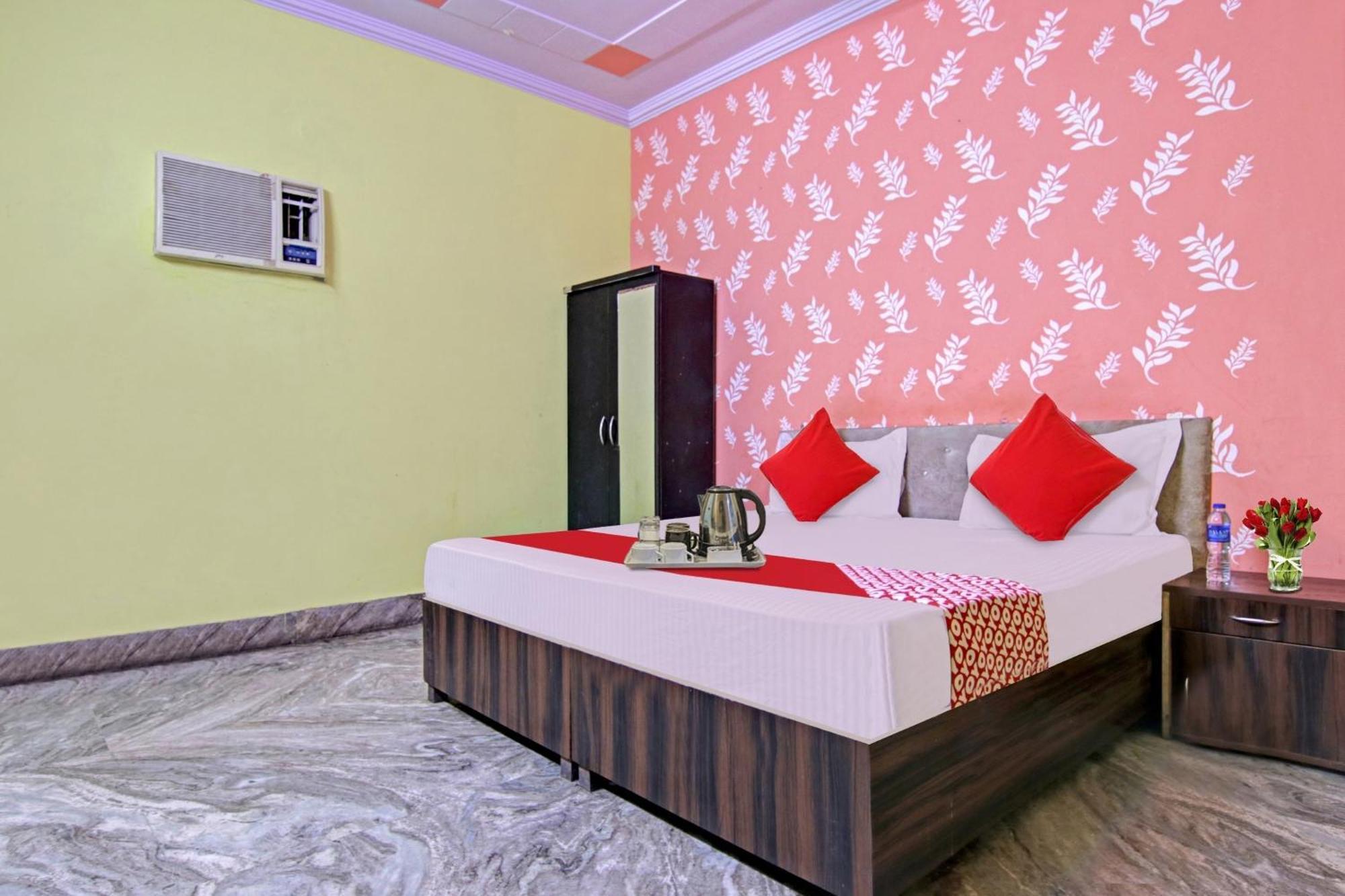 Flagship Hotel Decent Stay Near Pvr Vikaspuri Delhi Neu-Delhi Exterior foto