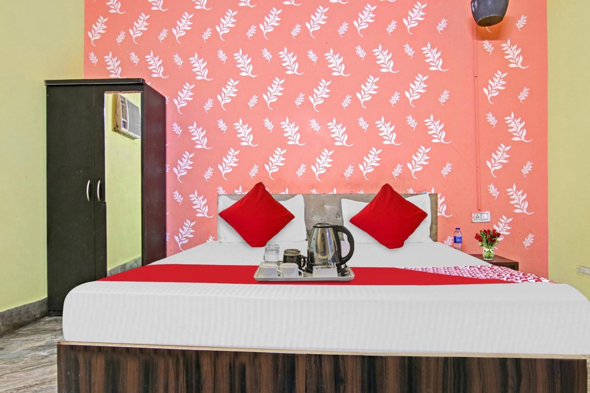 Flagship Hotel Decent Stay Near Pvr Vikaspuri Delhi Neu-Delhi Exterior foto